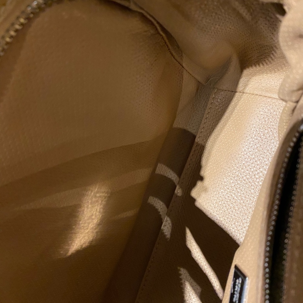 VBH handbag - Picture 7 of 9
